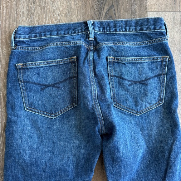 Gap Jeans, Sexy Boyfriend.  Women’s size 27/4.  Dark wash. Great used condition! - Picture 9 of 9